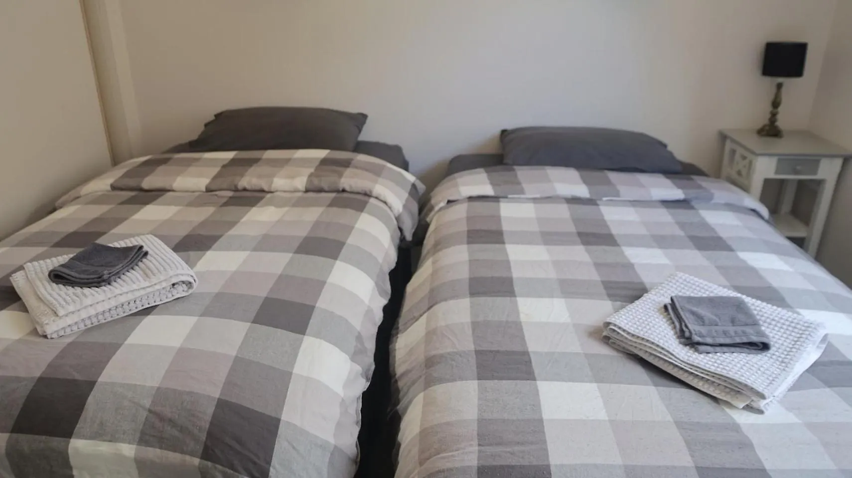 #5 Waterford Glen By Riley'S Rooms Loganlea Apartment