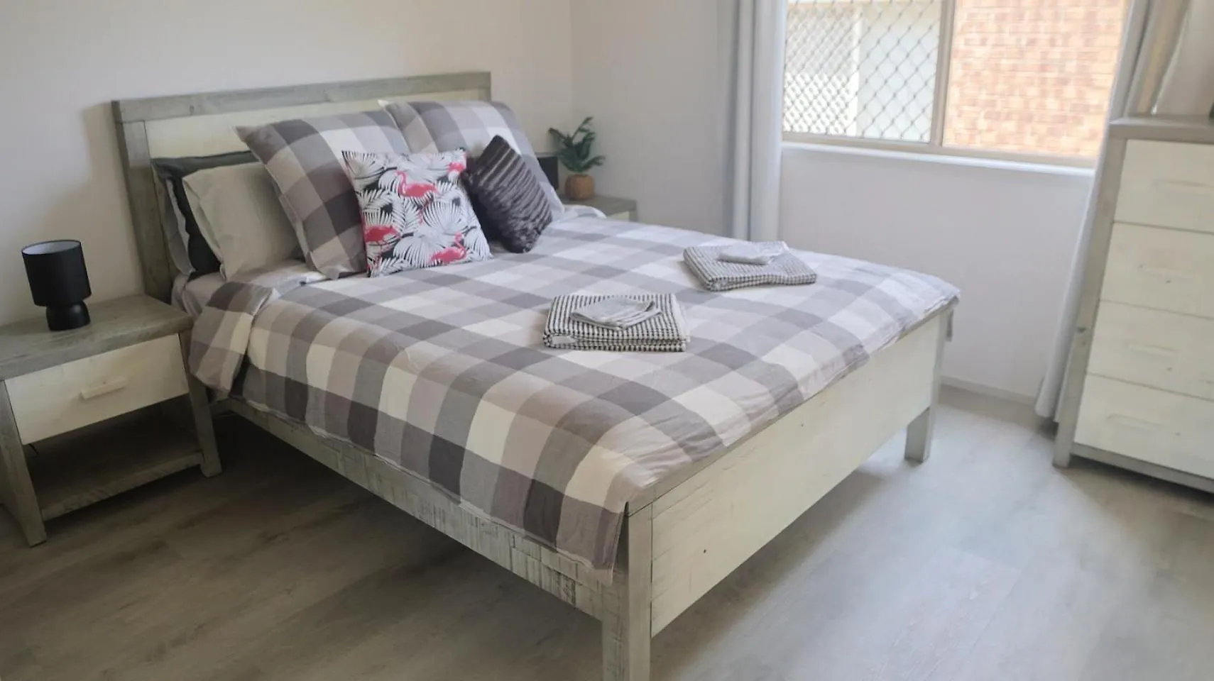 #5 Waterford Glen By Riley'S Rooms Loganlea Apartment